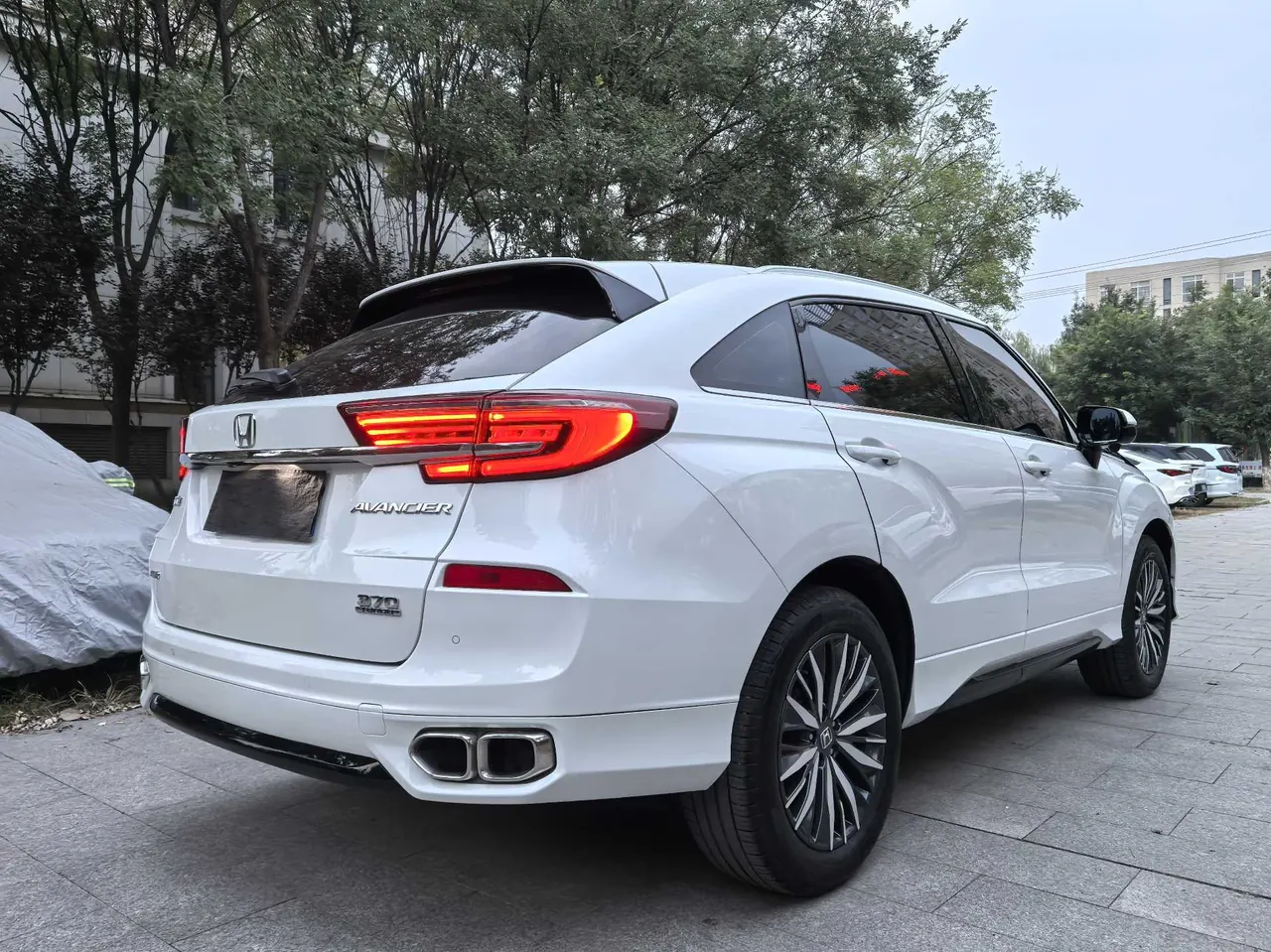 Honda 2020 crown road 2.0T 370TURBO four-wheel drive exclusive edition two-color automatic gear 6