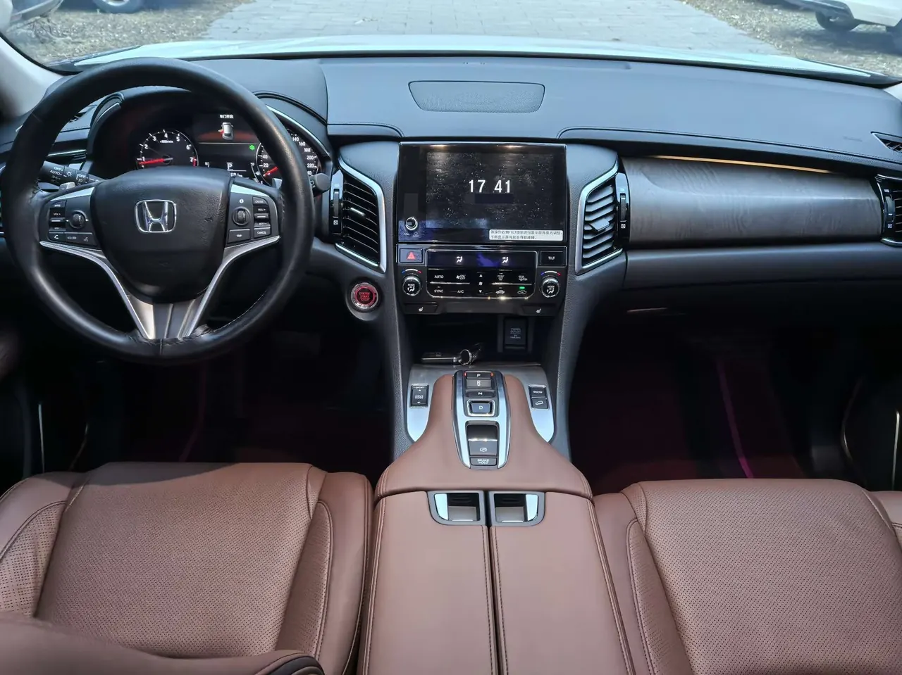 Honda 2020 crown road 2.0T 370TURBO four-wheel drive exclusive edition two-color automatic gear 9