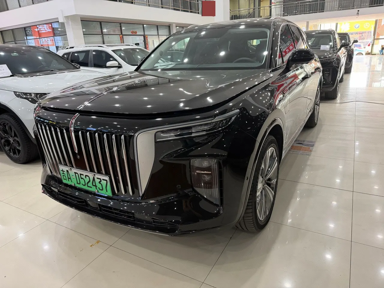 HongQi 2021 E-HS9 Flag Enjoy 6-seat Automatic Gear - View 1