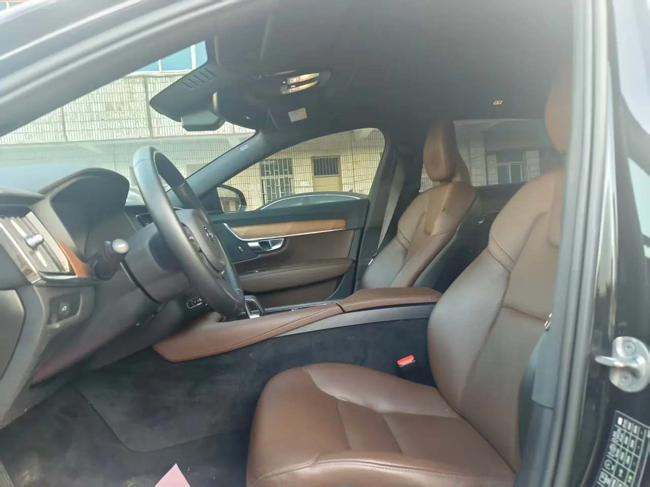 Volvo 2024 S90 48V 2.0T B5 Zhiyi Deluxe Edition Automatic Gear 7