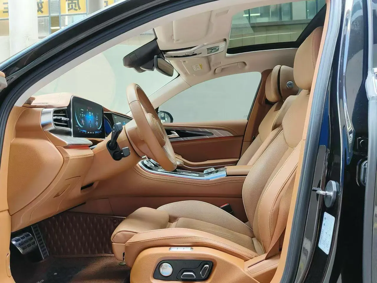 HongQi 2020 H9 48V 2.0T Zhilian Flag Edition Automatic Gear 4