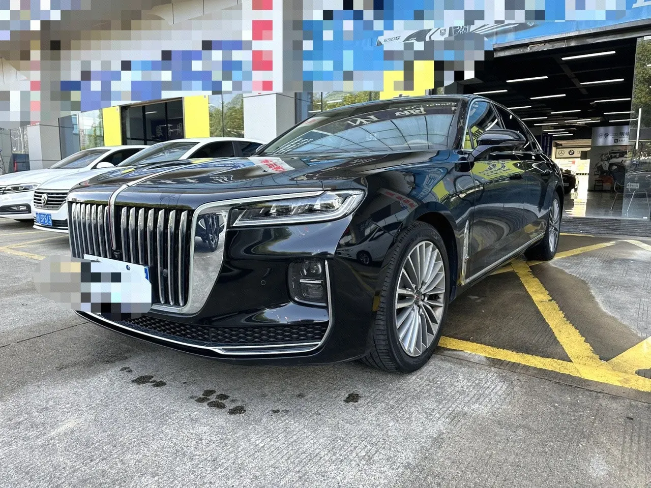 Open image lightbox: HongQi 2020 H9 48V 2.0T Zhilian Flag Edition Automatic Gear
