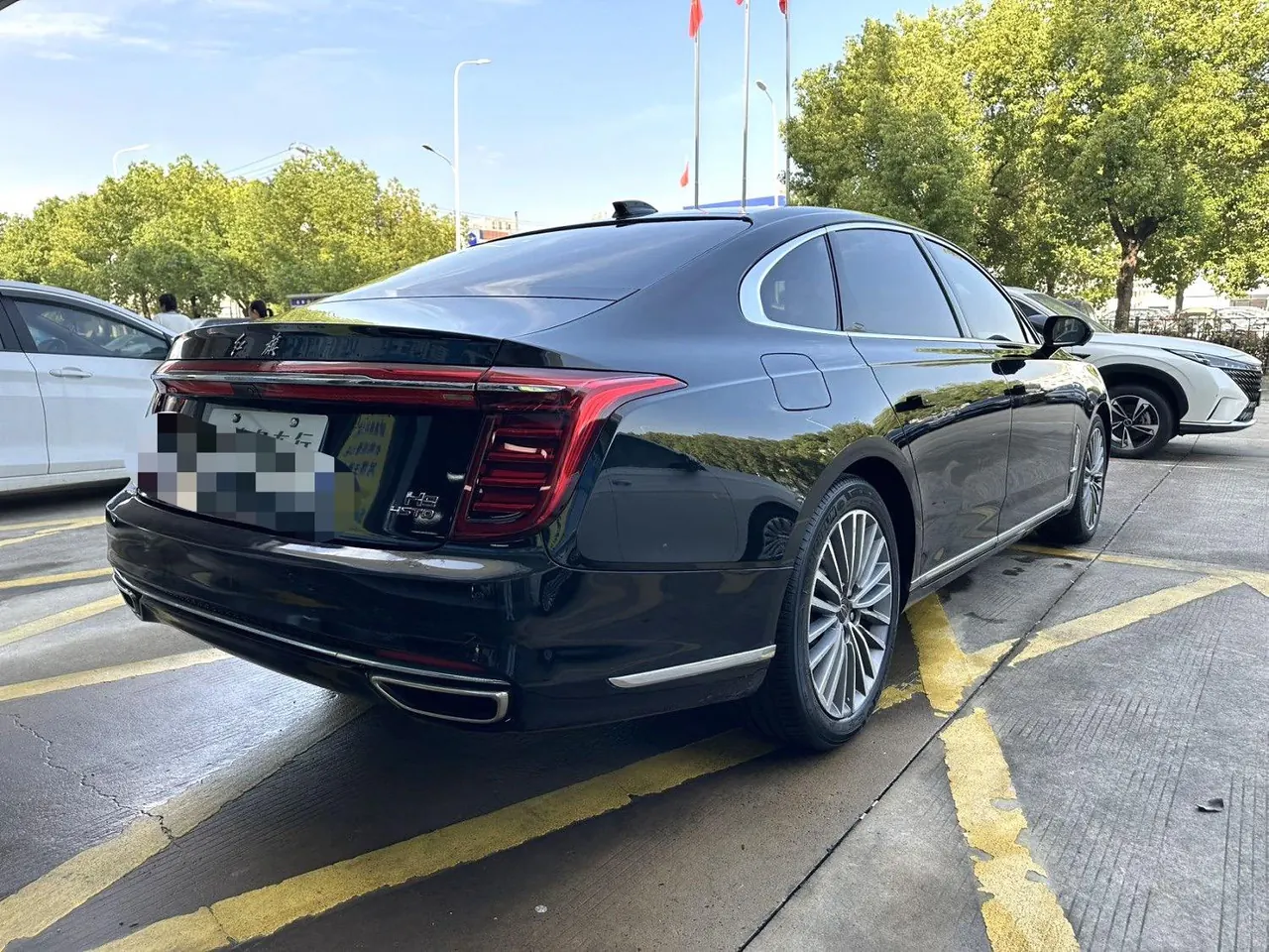 HongQi 2020 H9 48V 2.0T Zhilian Flag Edition Automatic Gear 9
