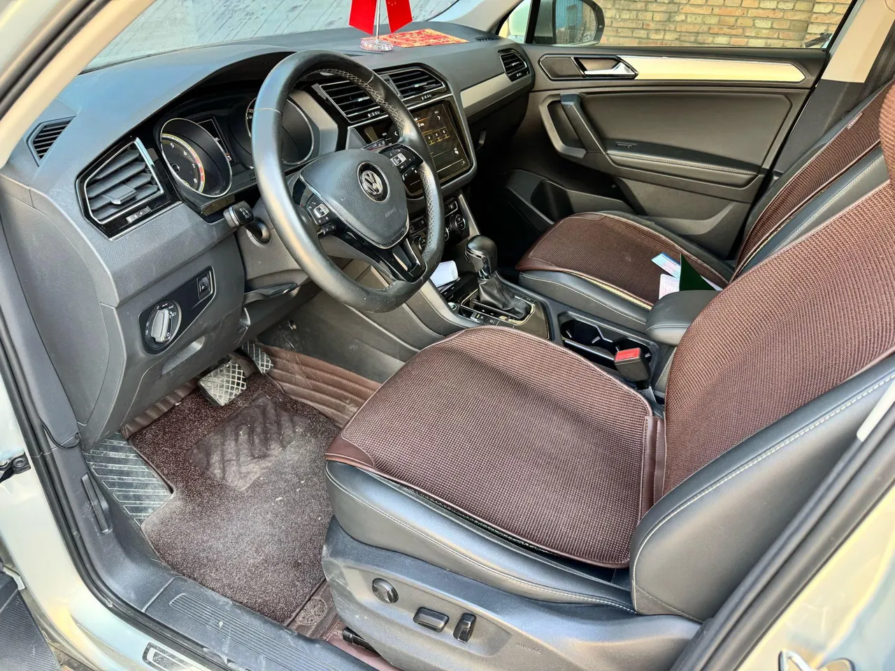 Volkswagen 2020 Tiguan L 2.0TSI 330TSI Two-Drive Panoramic Comfort Edition Automatic Gear 2