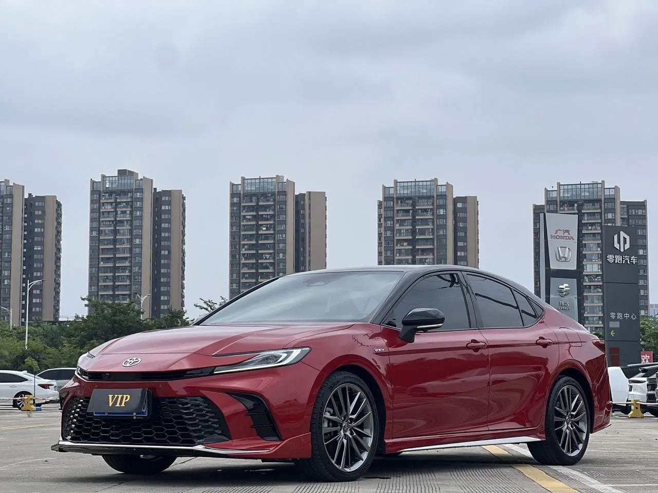 Open image lightbox: Toyota 2024 Camry Dual Engine 2.0HS Stepless Sports Edition Automatic Gear