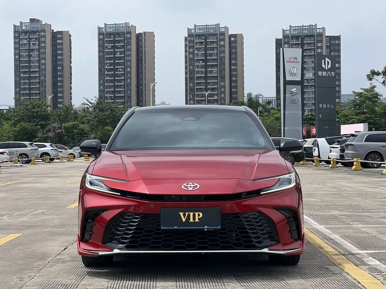 Toyota 2024 Camry Dual Engine 2.0HS Stepless Sports Edition Automatic Gear 2
