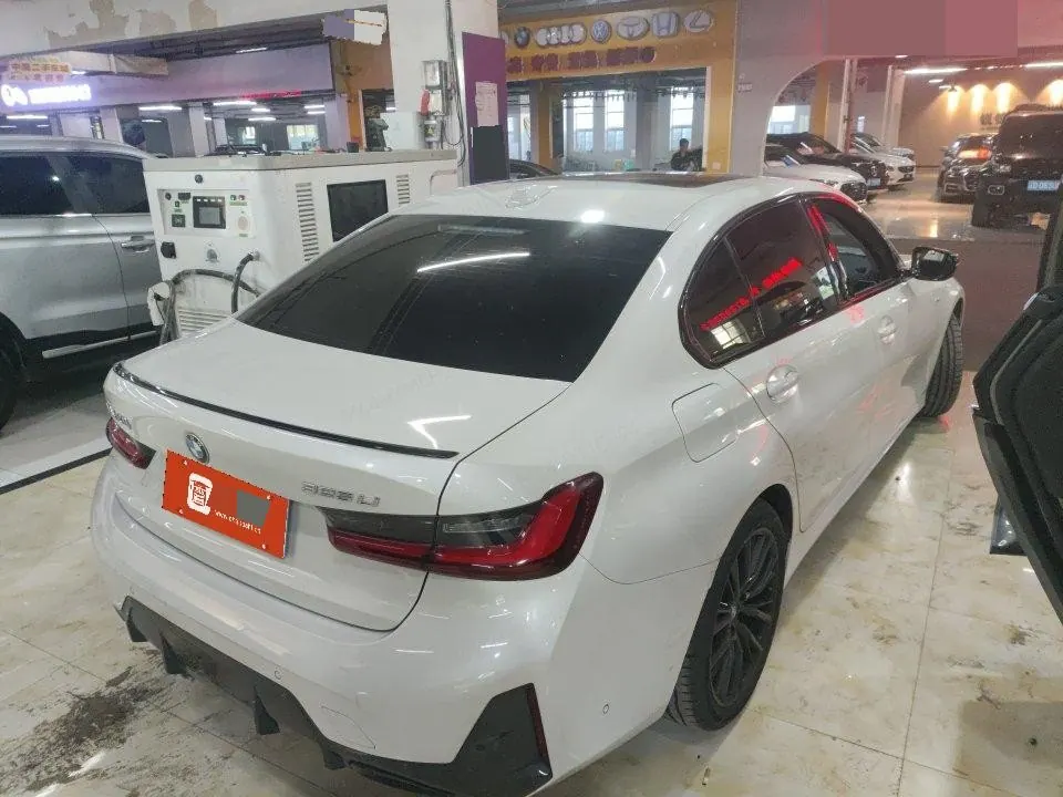 BMW 3 Series 2024 325Li 2.0T M Sports Obsidian Night Suit Automatic Gear 5
