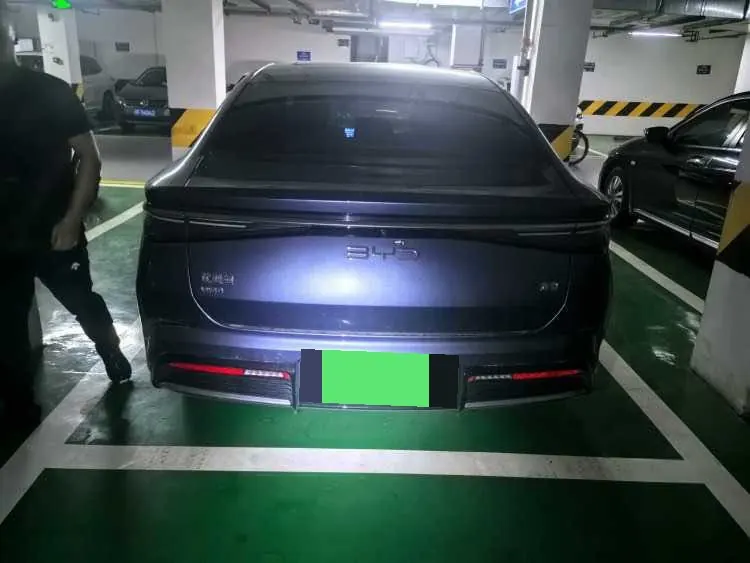 BYD 2023 Seal DM-i 1.5 Stepless 121km Premium Automatic Transmission 6