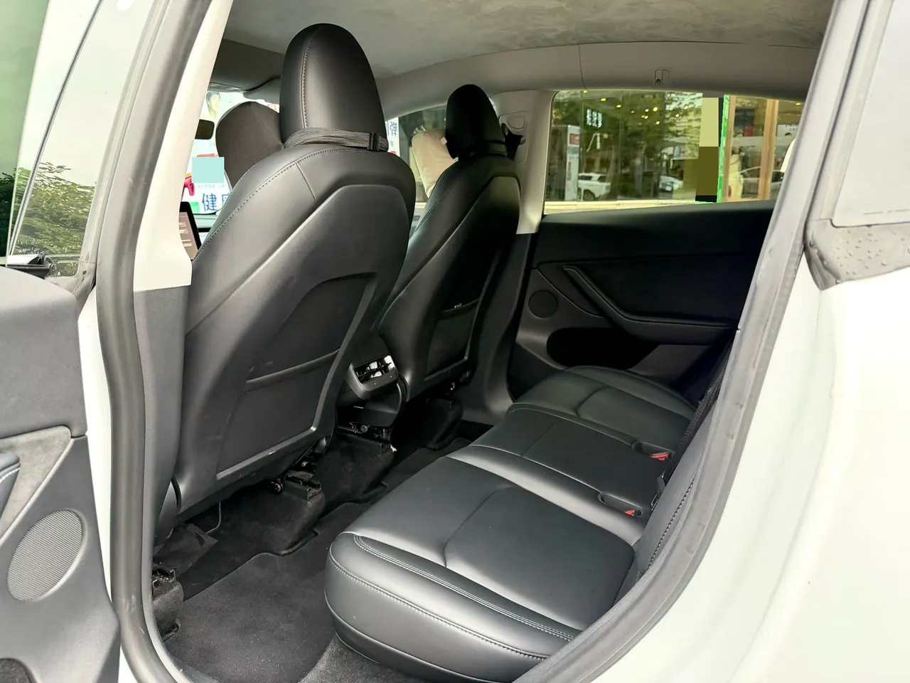 Tesla 2023 Model Y rear-wheel drive version automatic transmission 5
