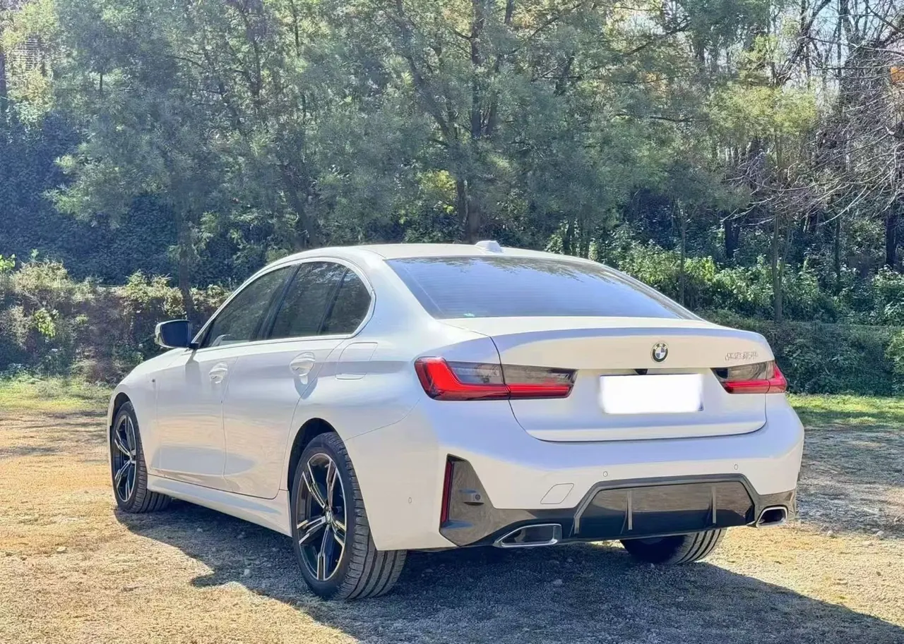 BMW 3 Series 2024 325i 2.0T M Sports Suit Automatic Gear 7