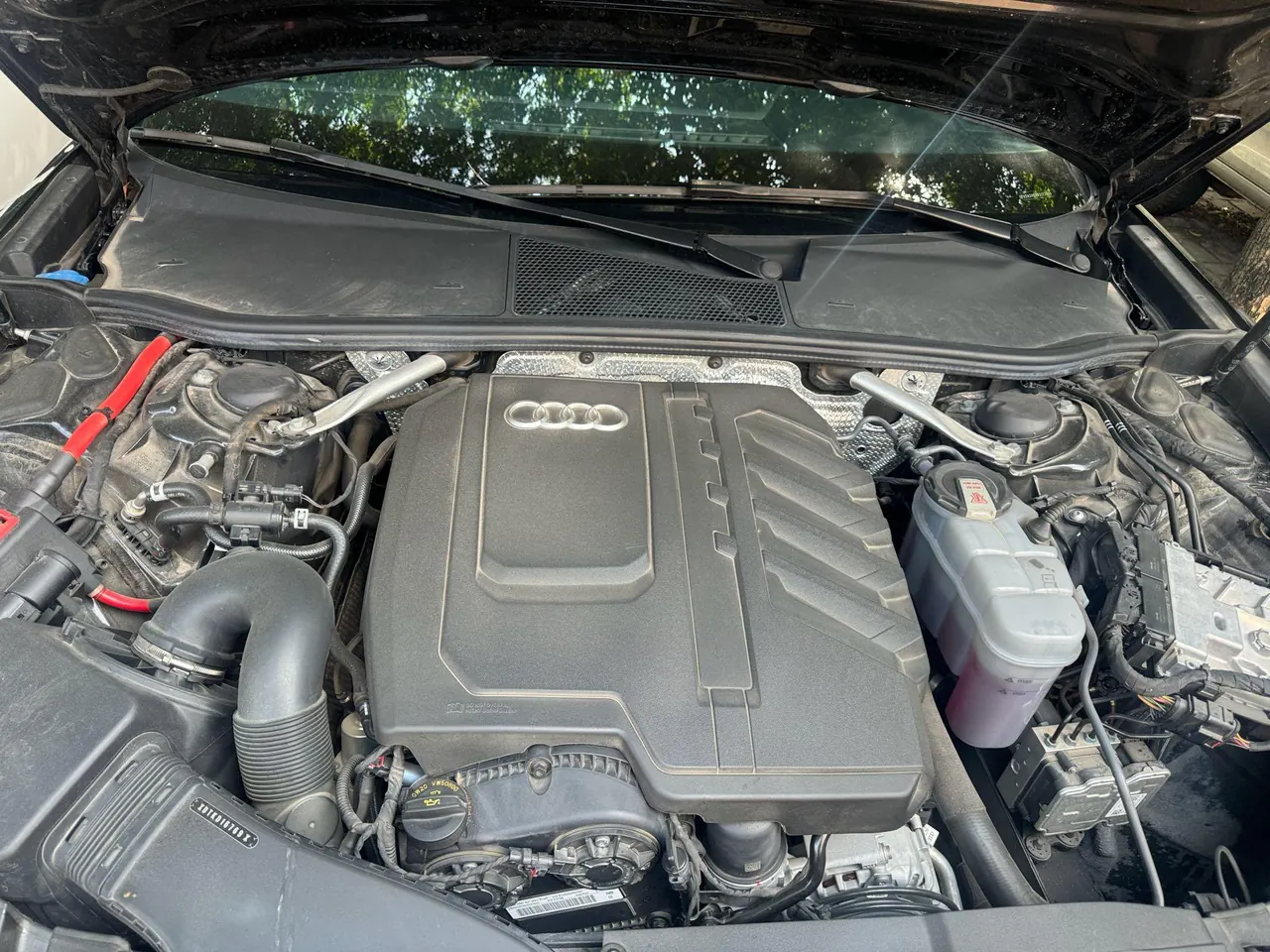 Audi 2024 A6L 2.0TFSI 45TFSI Quattro Selected Dynamic Automatic 5