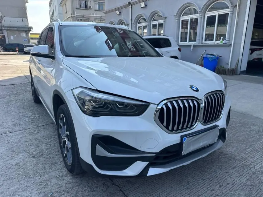 BMW 2020 X1 sDrive20Li 1.5T exclusive automatic gear 3