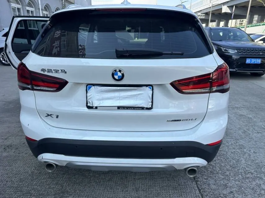 BMW 2020 X1 sDrive20Li 1.5T exclusive automatic gear 8