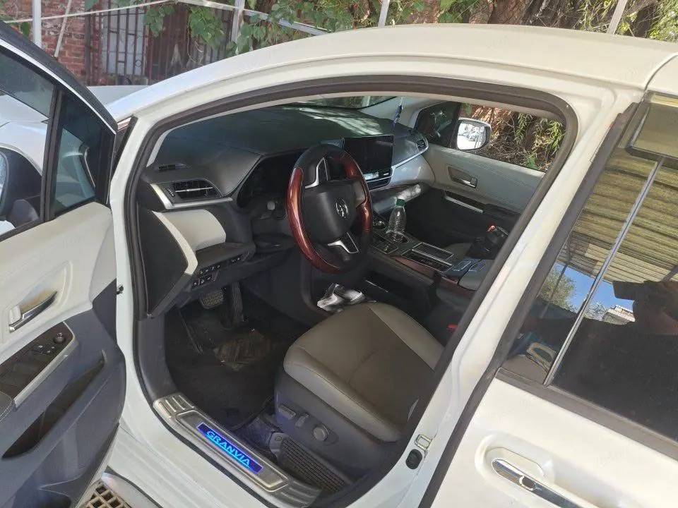 Toyota 2024 Grevia HYBRID 2.5 Stepless Comfort Edition Automatic Transmission 5