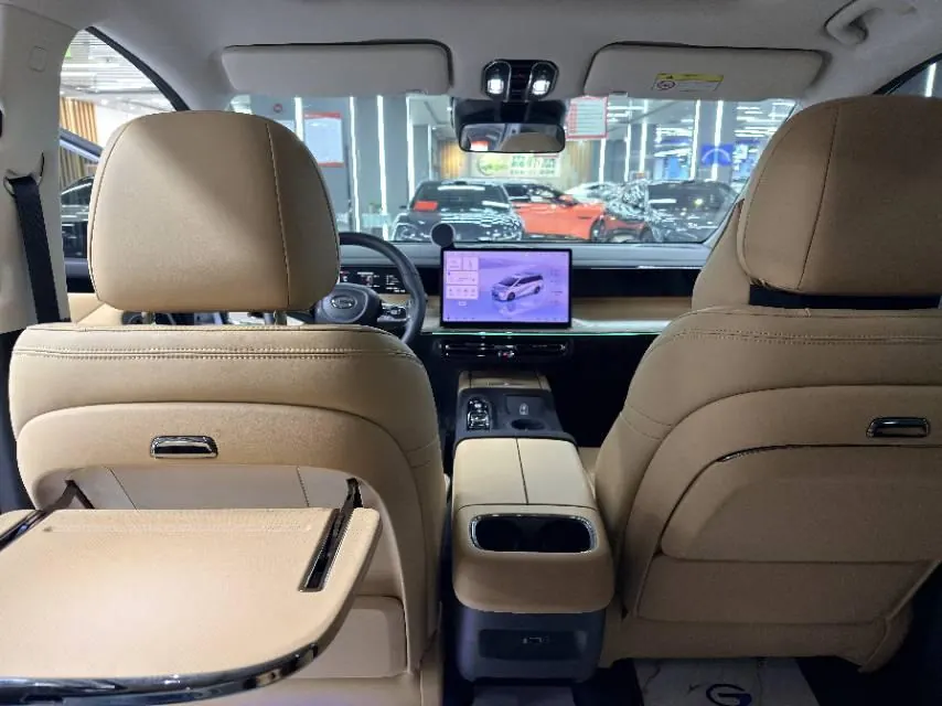 GAC Trumpchi 2024 E8 2.0 150km MAX Automatic Transmission 5