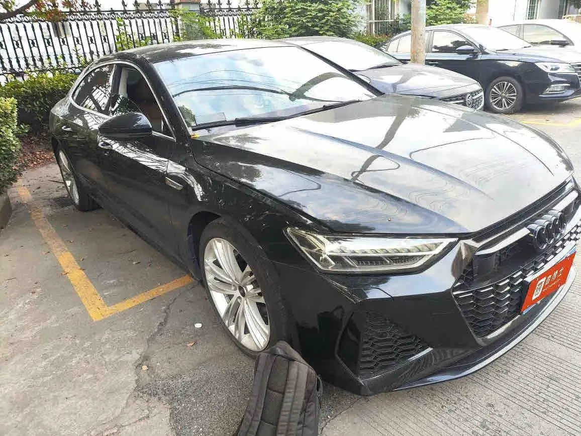 Audi 2024 A7L 2.0TFSI 45TFSI Quattro Luxury Automatic 2