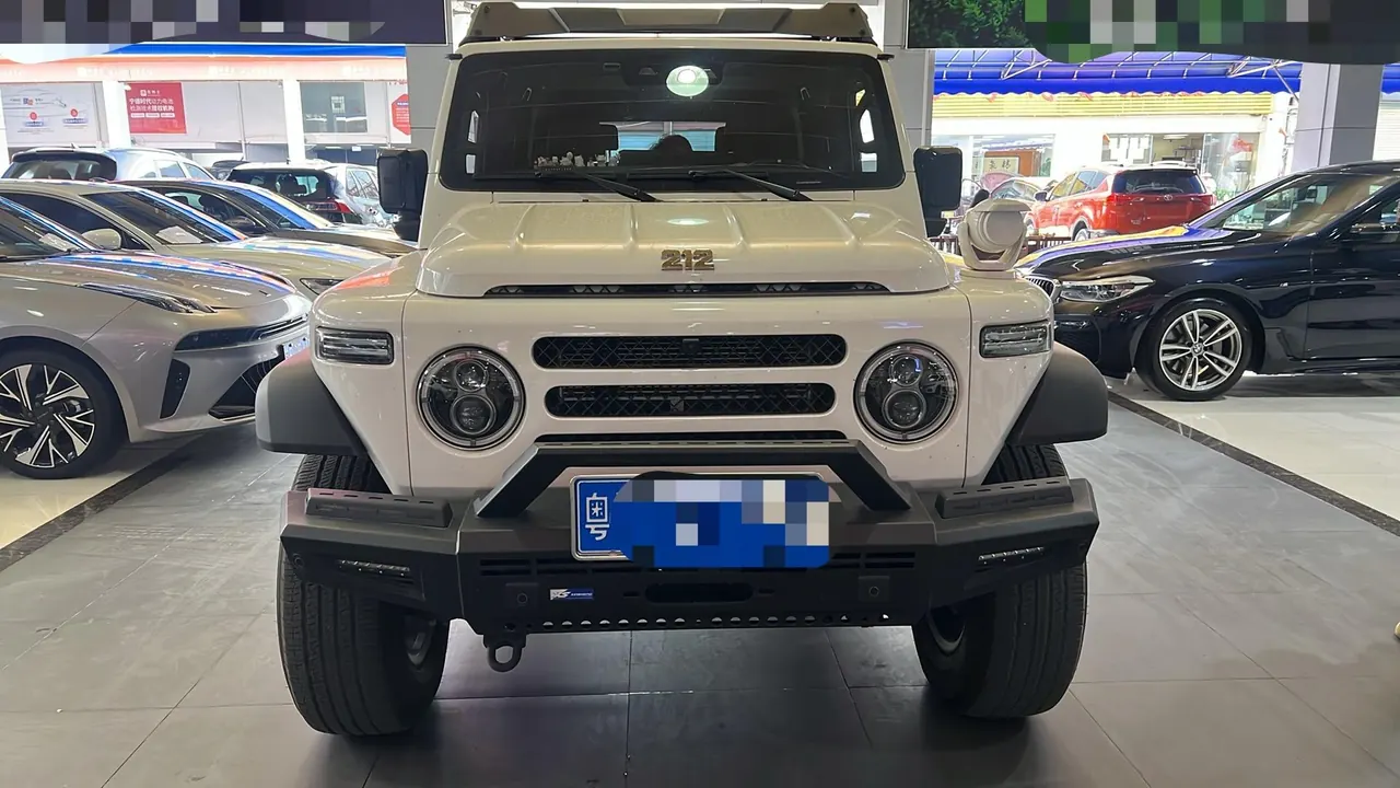 212 2024 T01 2.0T Explorer Automatic 2