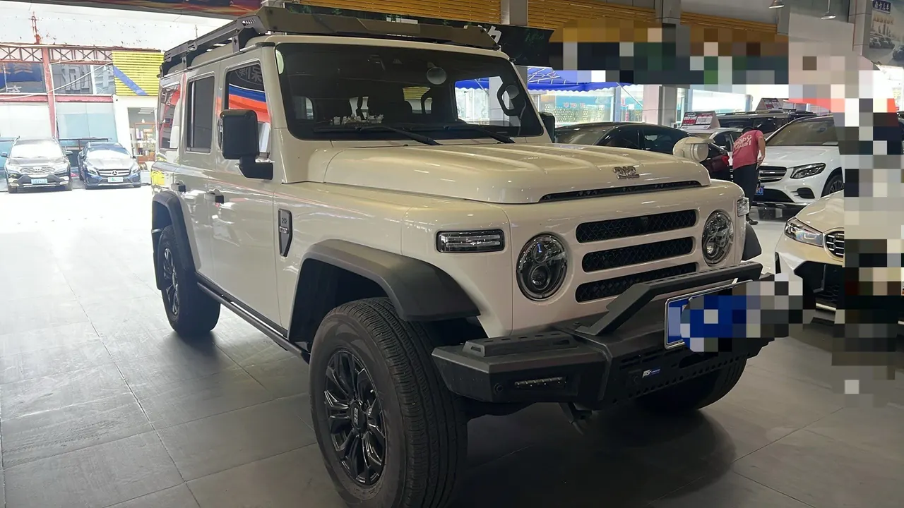 212 2024 T01 2.0T Explorer Automatic 3