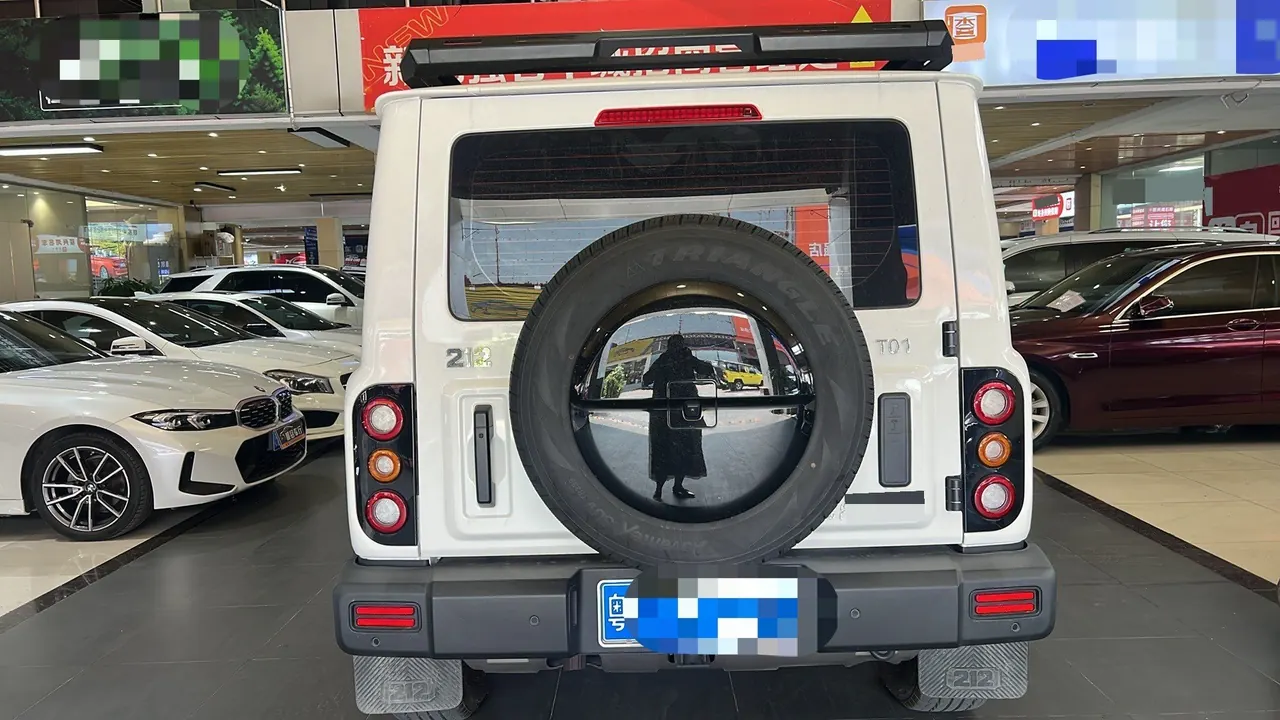 212 2024 T01 2.0T Explorer Automatic 5
