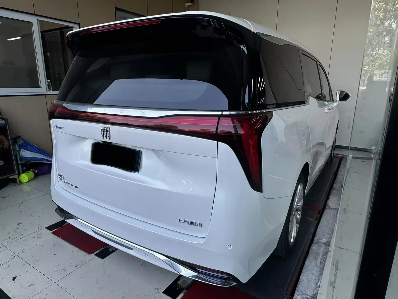 Buick 2023 Century 48V 2.0T Yunshi Edition 7-seat Automatic Gear 4