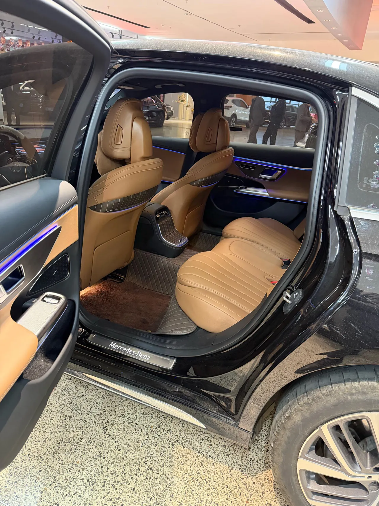 Mercedes Benz E Class 2024 E 300 L 48V 2.0T Fashion (Modified) Automatic Gear 5