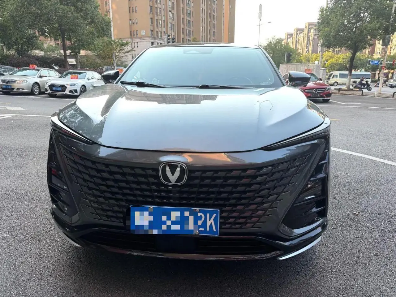 Chang 'an 2023 UNI-T 1.5T Premium Automatic Gear 3