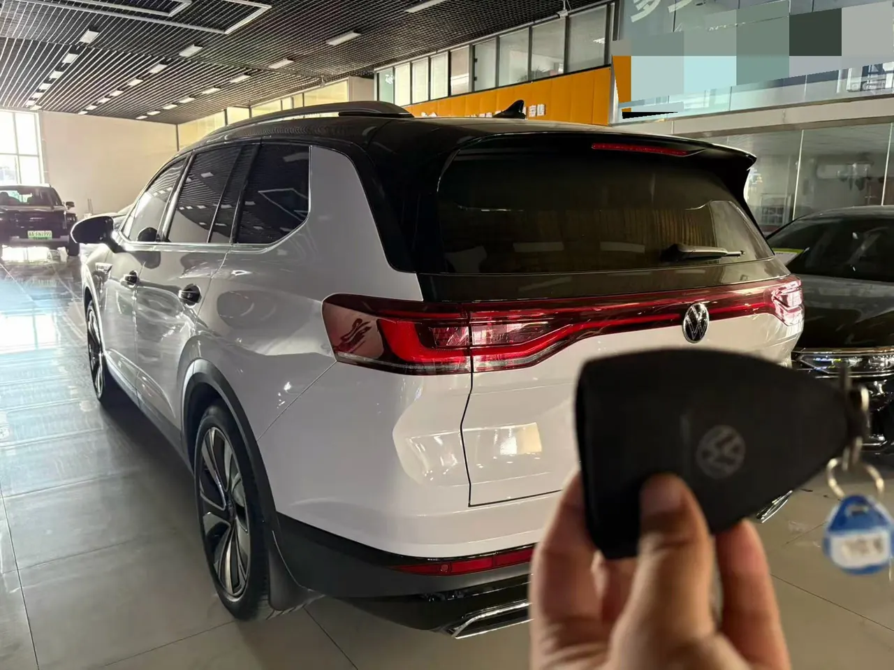 Volkswagen 2023 model range 2.0TSI 380TSI four-wheel drive flagship victory version 6 (modified) automatic gear 2
