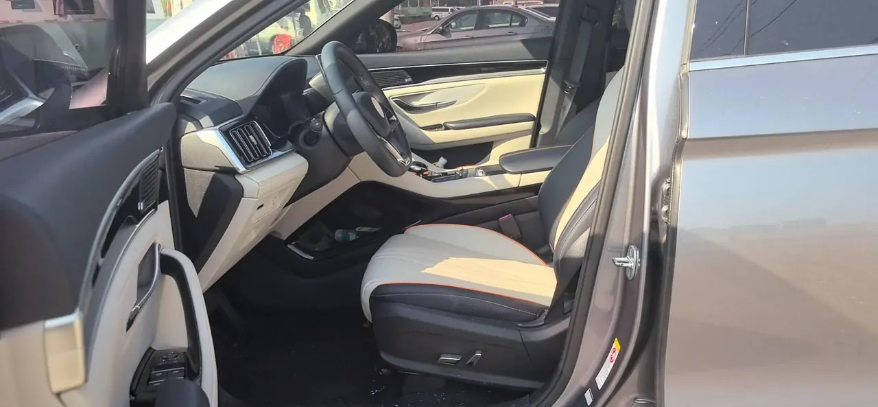 BYD Song PLUS New Energy 2021 Song PLUS DM-i 1.5 Stepless 51KM Honorable Automatic Gear 4