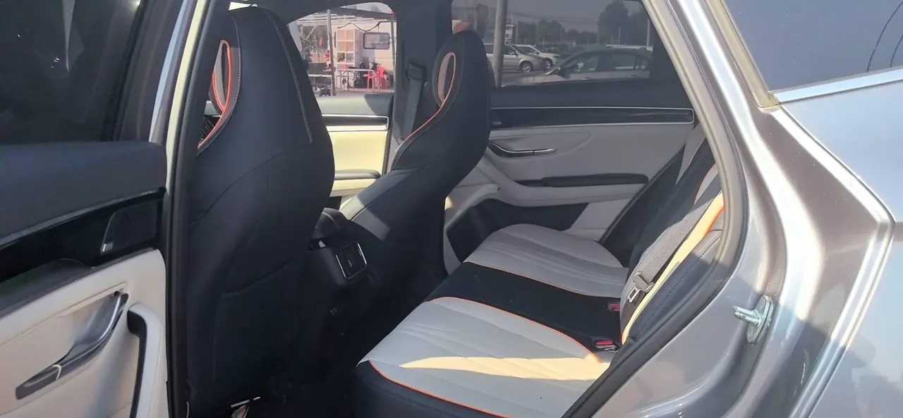 BYD Song PLUS New Energy 2021 Song PLUS DM-i 1.5 Stepless 51KM Honorable Automatic Gear 5