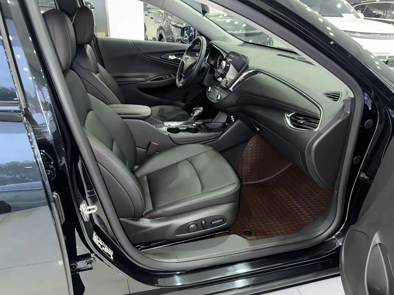 Chevrolet 2022 Meridian XL 2.0T Redline 550T Sharp Edition Automatic Gear 7