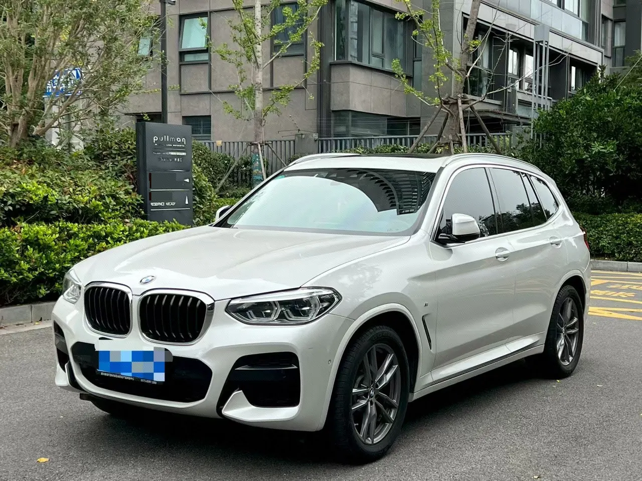 Open image lightbox: BMW 2020 X3 xDrive25i 2.0T M sports suit automatic gear