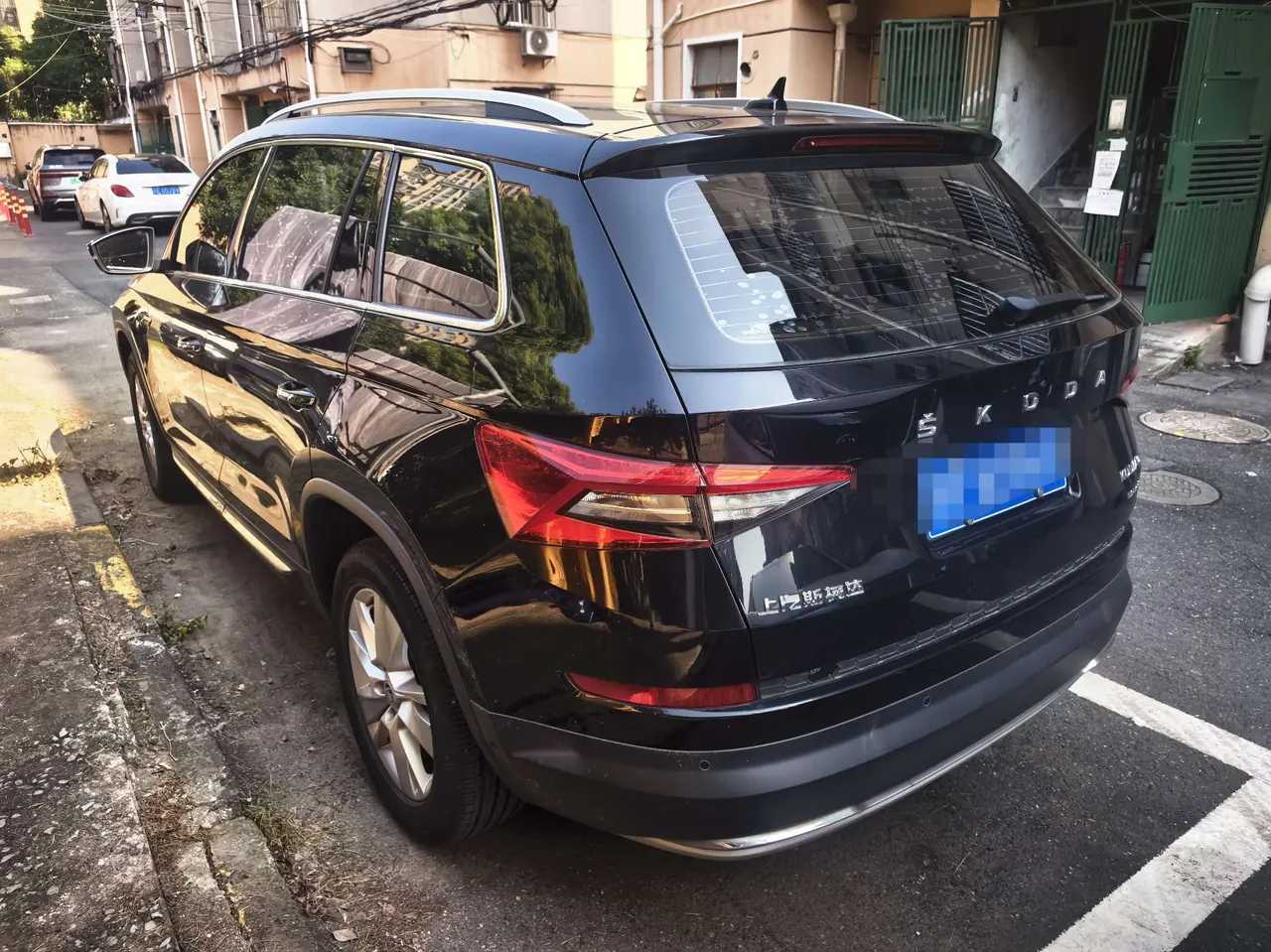 Skoda 2020 Kodiak 2.0TSI TSI 16500.00g Drive Deluxe Premium Edition 7-seat Automatic Gear 5
