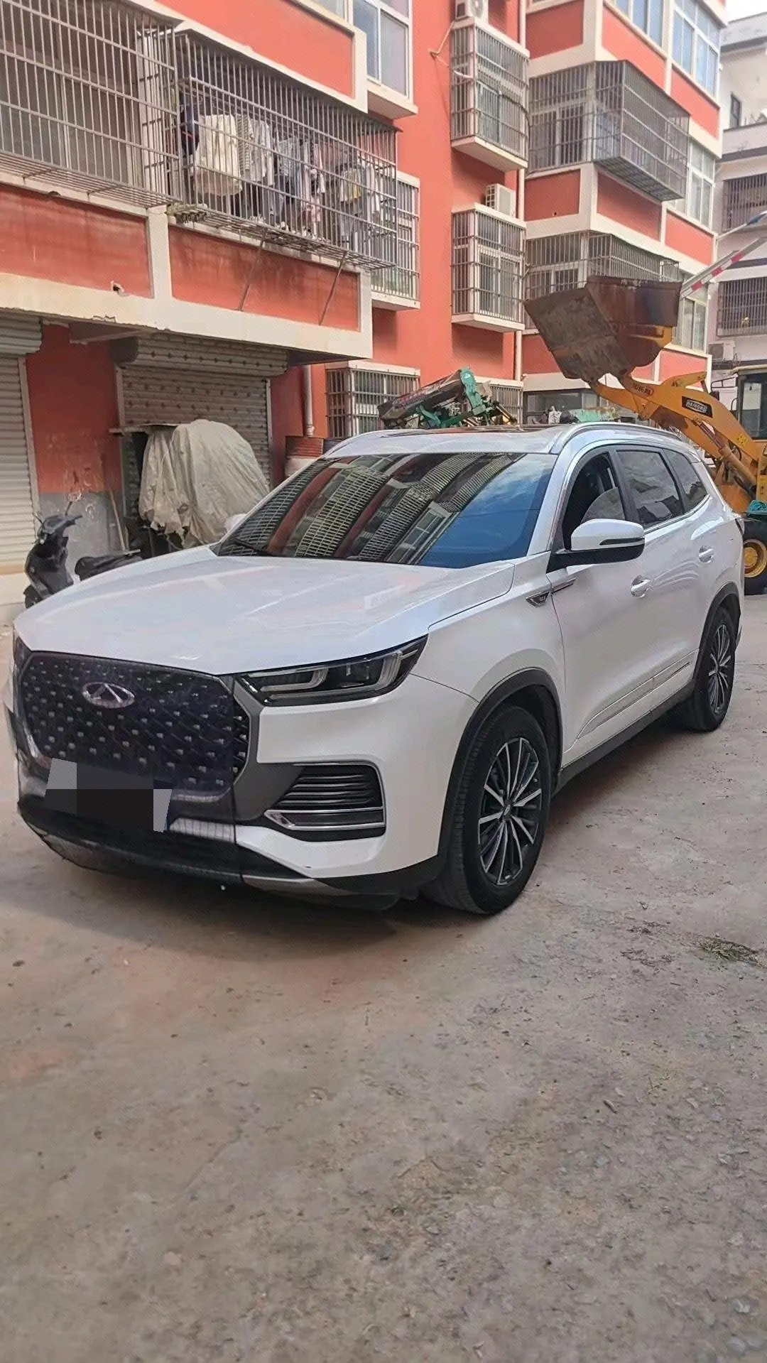 Открыть галерею: Chery 2022 Ruihu 8 PLUS 1.6TGDI 290TGDI Premium Edition Automatic Gear