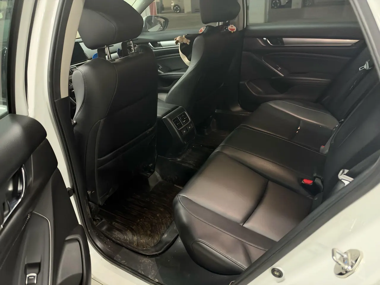 Honda 2022 10th Generation Accord 1.5T Stepless 260TURBO Deluxe Automatic Gear 4