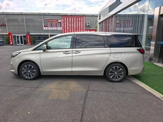 Buick 2022 GL8 ES Lu Zun 48V 2.0T 653T Luxury Automatic Gear 6