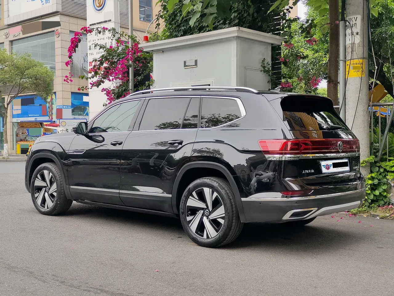 Volkswagen 2025 Tuang Pro 2.0TSI 450TSI Four-wheel Drive Exploration Edition Automatic Transmission 3