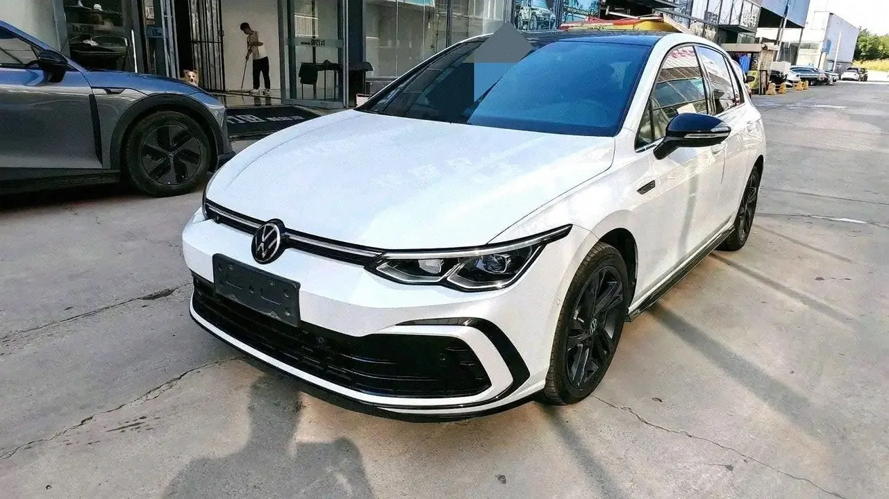 Open image lightbox: Volkswagen 2021 Golf 8 R-Line 1.4TSI 280TSI Automatic