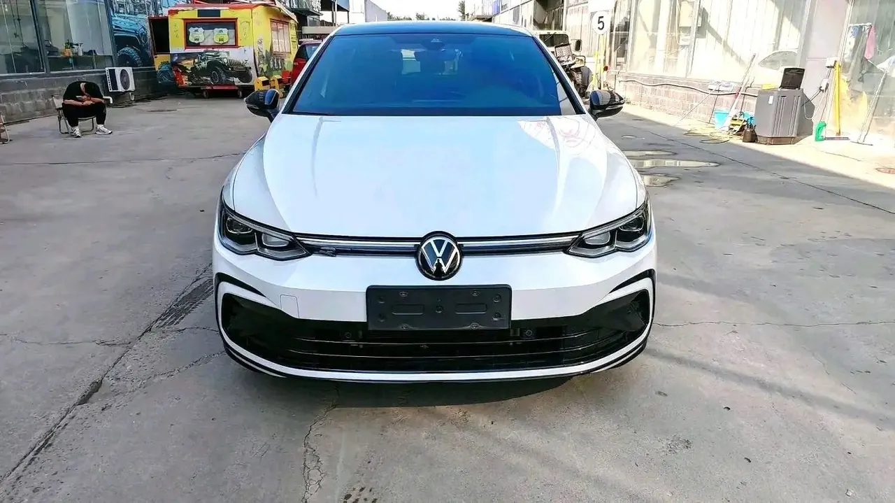 Volkswagen 2021 Golf 8 R-Line 1.4TSI 280TSI Automatic 3