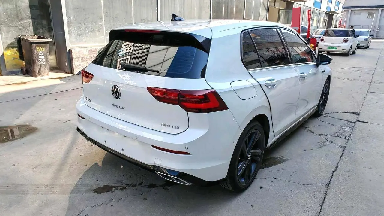 Volkswagen 2021 Golf 8 R-Line 1.4TSI 280TSI Automatic 4