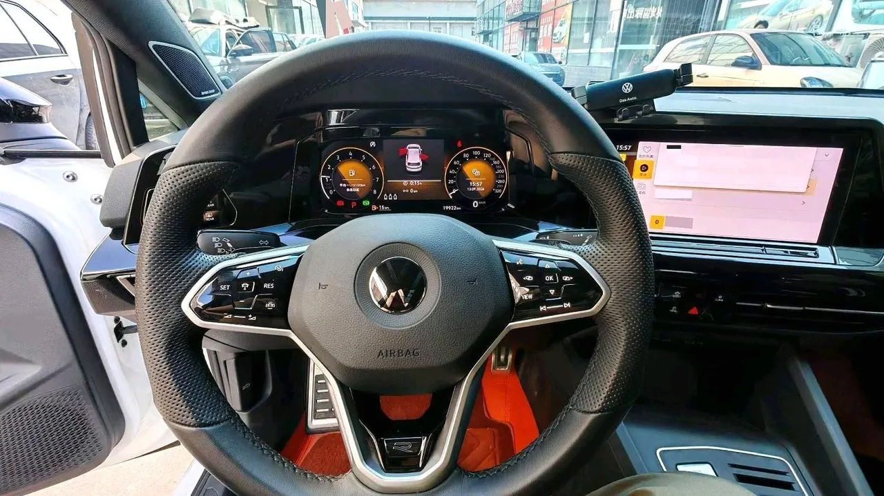 Volkswagen 2021 Golf 8 R-Line 1.4TSI 280TSI Automatic 5