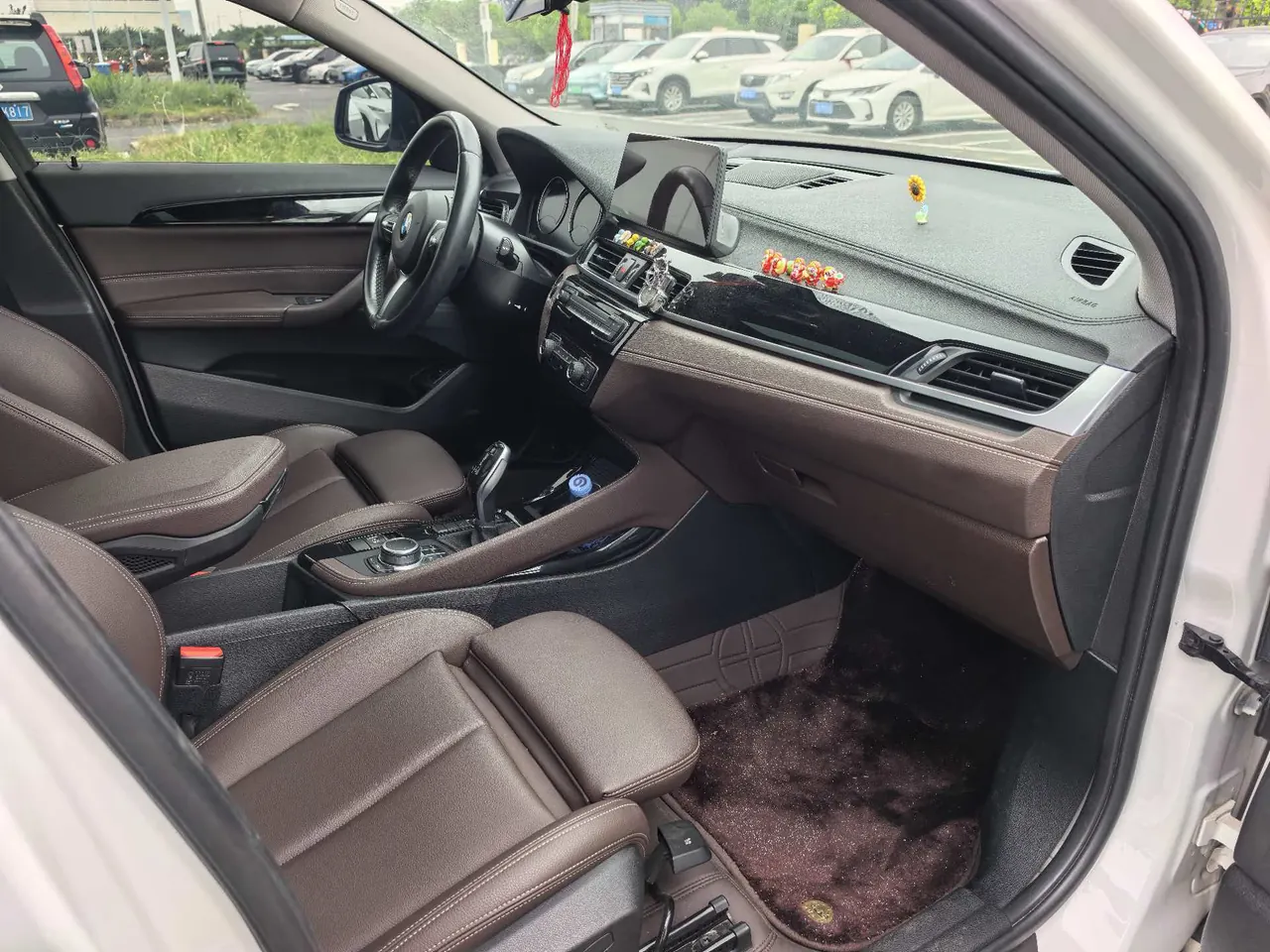 BMW 2022 X2 sDrive25i 2.0T M off-road set automatic gear 9