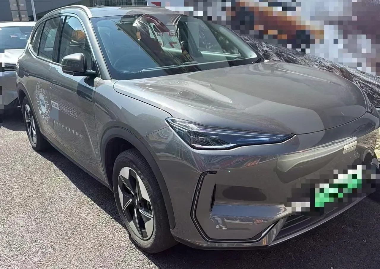 Geely Galaxy 2026 E 5 610km Discovery Edition Automatic Gear 2