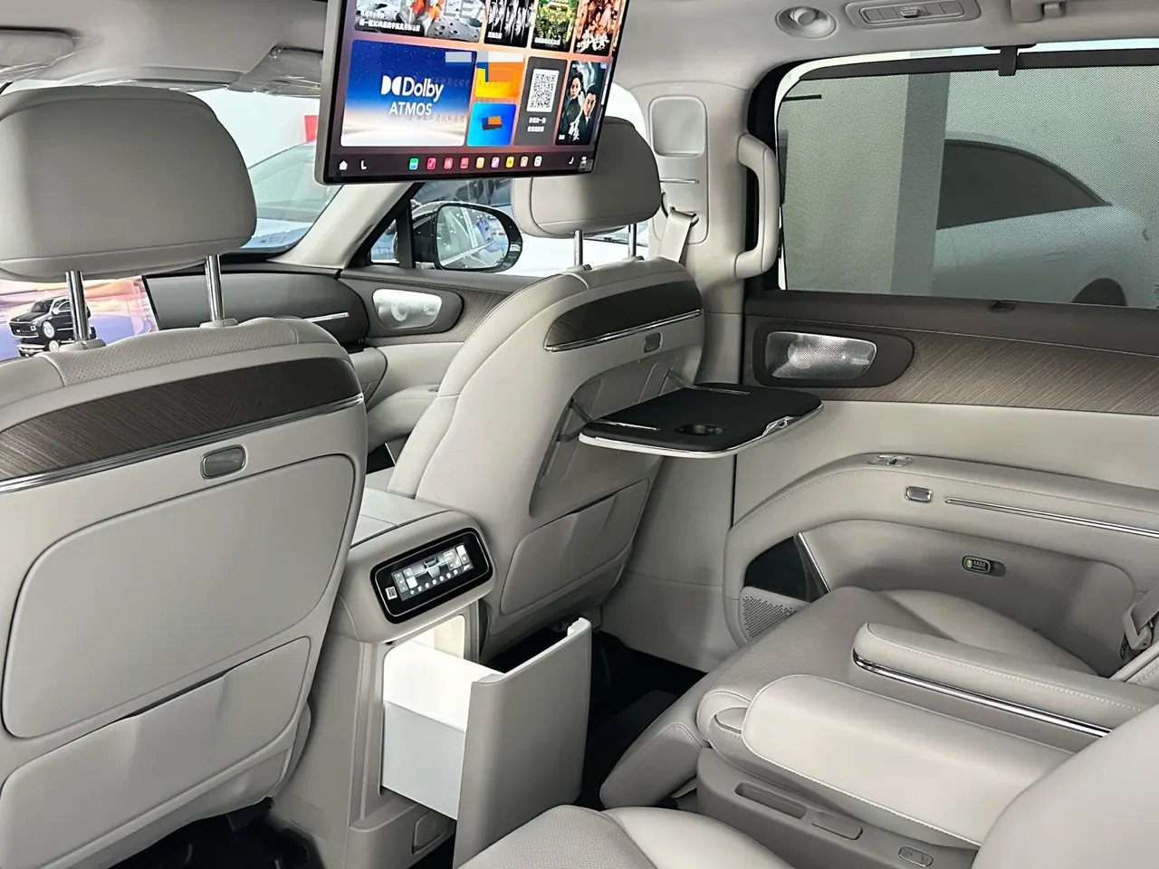 Leapmotor 2026 D 19 500 Zhizun Edition 6-seat Automatic Gear 6