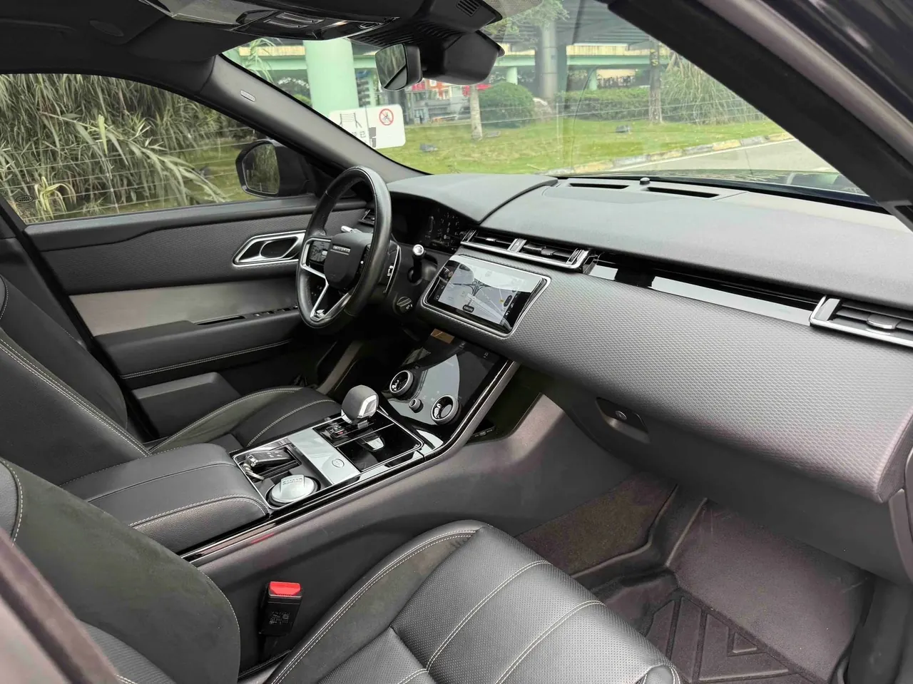 Land Rover Range Rover Star Vein (Imported) 2021 Range Rover Star Vein 2.0T P250 Black Collector's Edition Automatic Gear 12