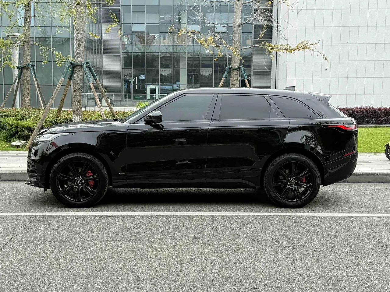 Land Rover Range Rover Star Vein (Imported) 2021 Range Rover Star Vein 2.0T P250 Black Collector's Edition Automatic Gear 4