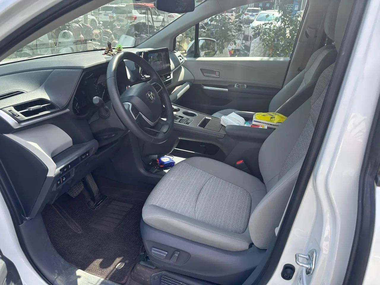 Toyota 2026 Sana 2.5 Stepless Two-Drive Comfort Edition Automatic Transmission 4