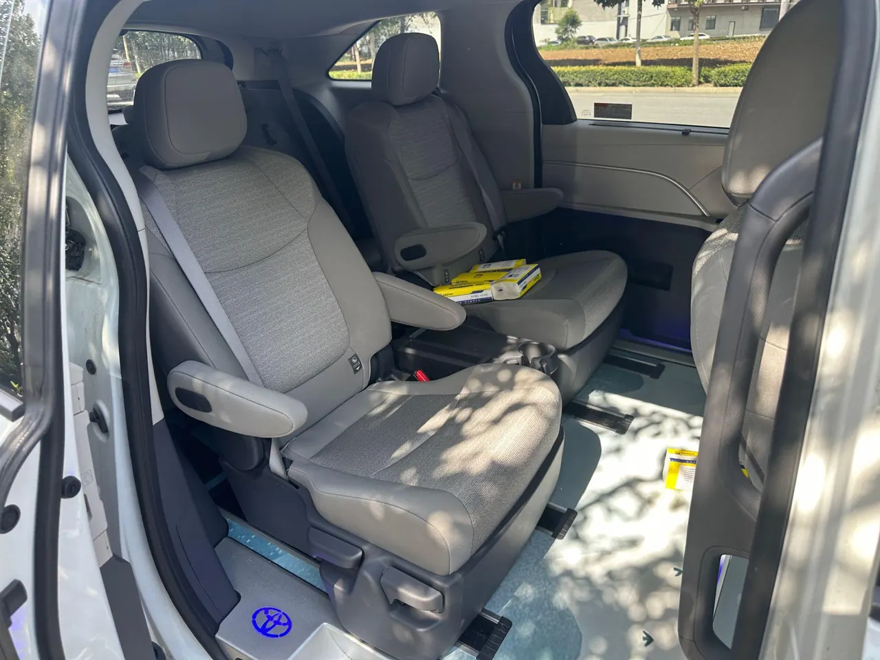 Toyota 2026 Sana 2.5 Stepless Two-Drive Comfort Edition Automatic Transmission 9