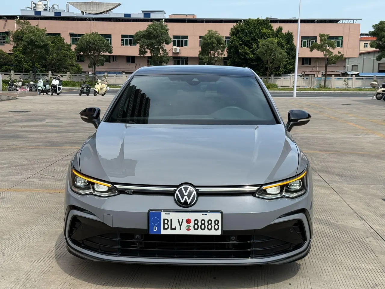 Volkswagen 2021 Golf 8 R-Line 1.4TSI 280TSI Automatic 2