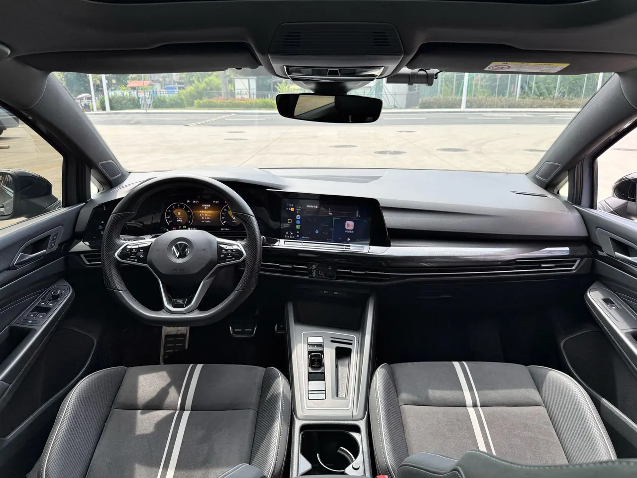 Volkswagen 2021 Golf 8 R-Line 1.4TSI 280TSI Automatic 8