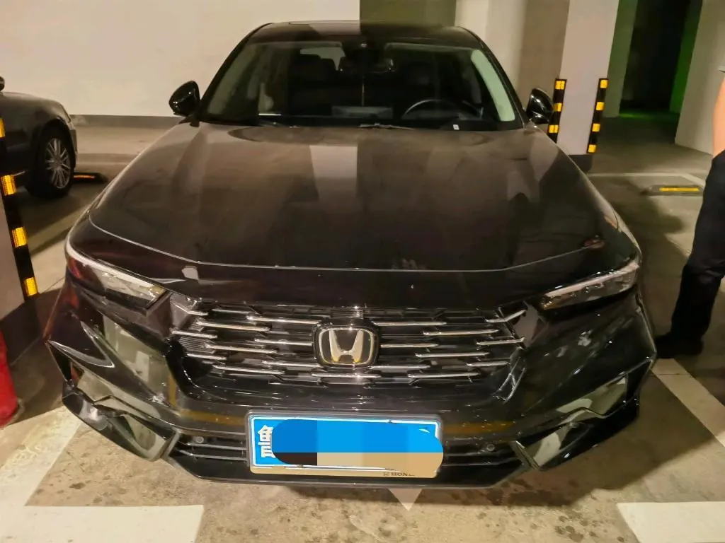 Honda 2025 11th Generation Accord 1.5T Stepless 260TURBO Deluxe Automatic Gear 2